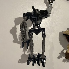 LEGO BIONICLE: Pahrak (8560) And Onua Set 8532 AS IS