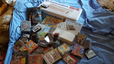 Vintage Commodore 64 Video Computer System Spielkonsole Konvolut Spiele Big Restposten