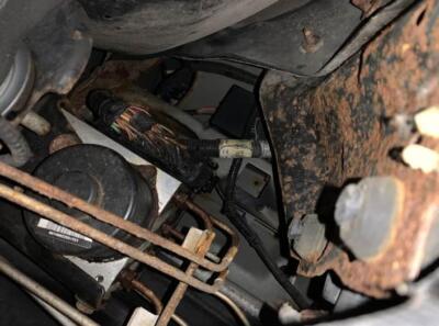 Used Front Left Suspension Strut fits: 2003 Lincoln Navigator 