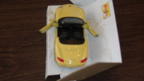 Maisto Diecast Porsche Boxster Motorized 4.5" Yellow #21001 Die Cast Box - Picture 4 of 9