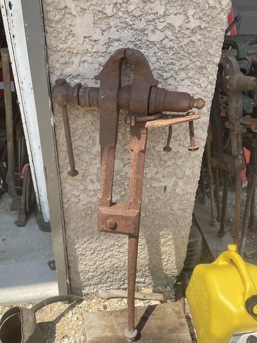Vintage blacksmith vise deals