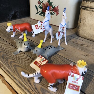 Target Bullseye Farm Animals White Horse Tiger Birthday Cake top Lot Of 