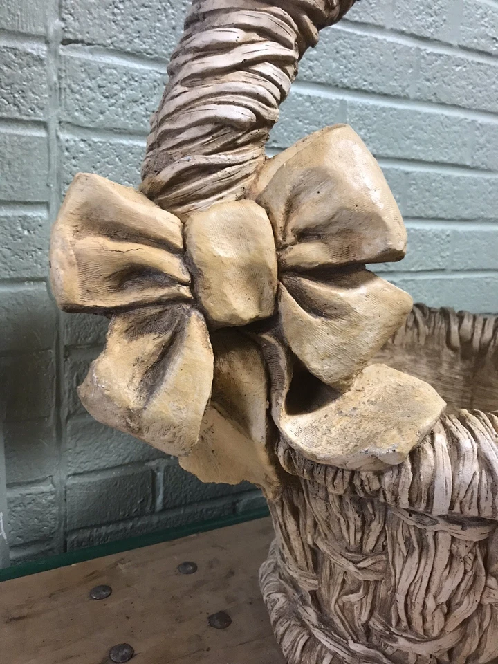 GRAN MACETA CESTA CEMENTO HORMIGÓN 23” ALTO X 21 X 13,5” 2 DISPONIBLES PASCUA” Foto 2 de 4