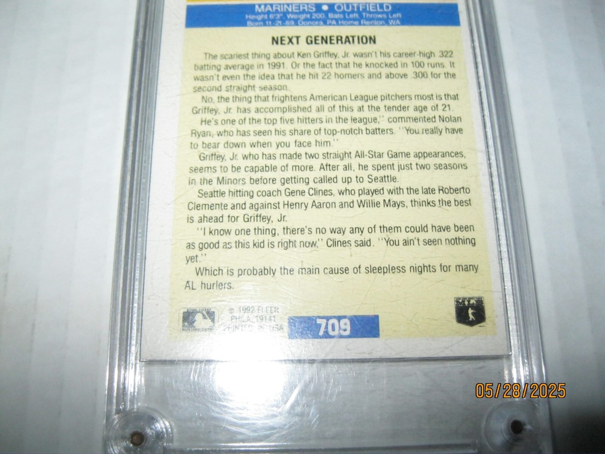 1992 Fleer - #709 Ken Griffey Jr Misprint off Center Error Rare 