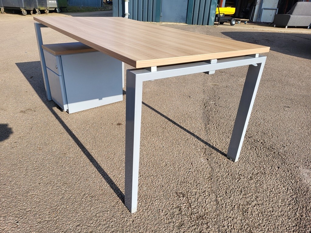 Picture 2 of 4