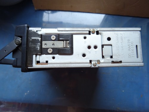 Radio samochodowe kasetowe Sony XR - 5052. - Zdjęcie 12 z 17