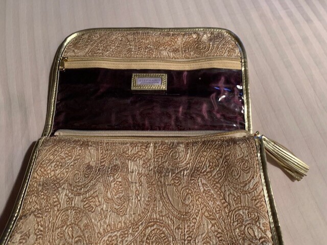 Picture 4 of 8