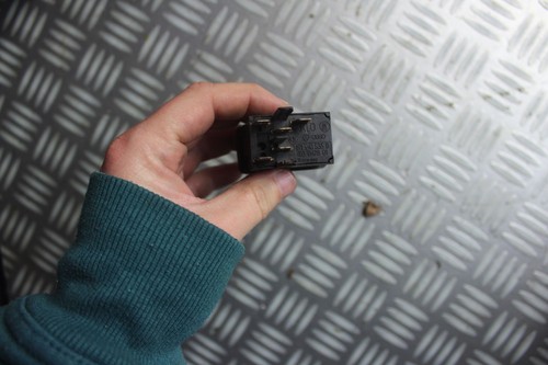 Schalter Nebelscheinwerfer 191941535b VW Golf 19 E