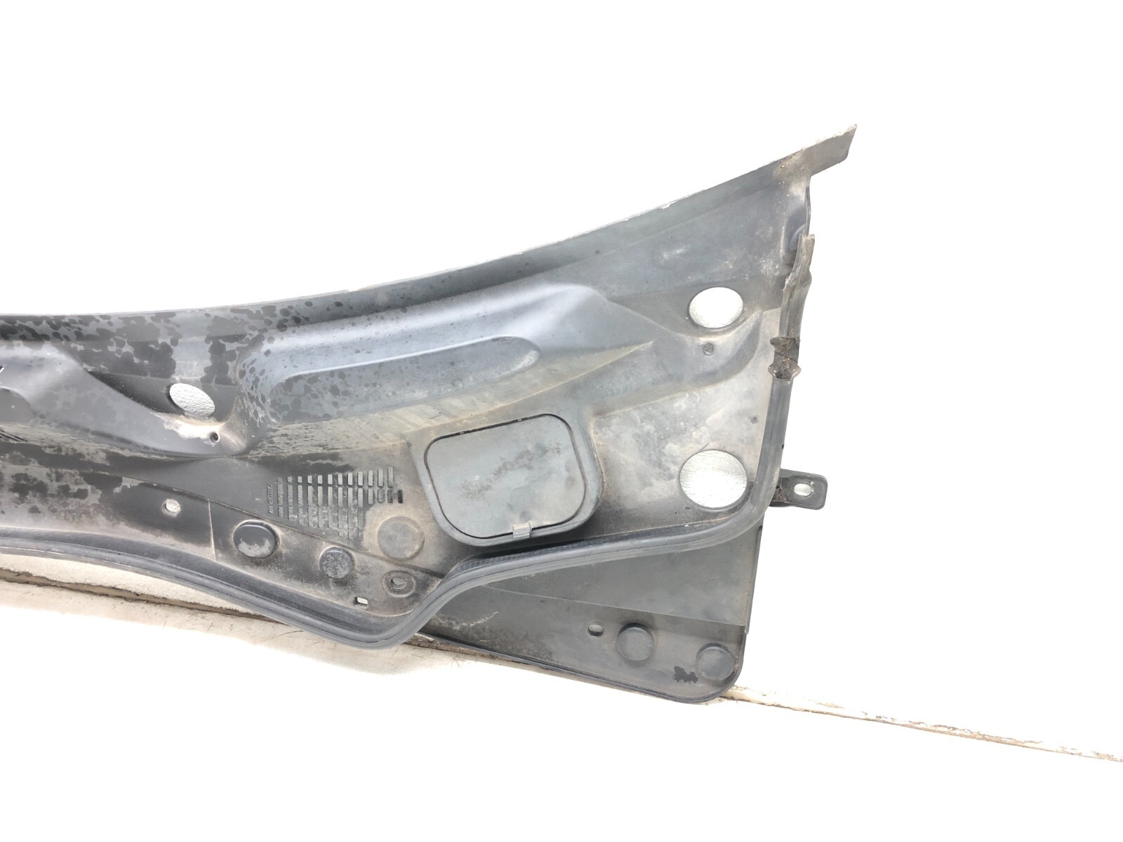 2014-2021 MASERATI QUATTROPORTE AWD FRONT WINDSHIELD COWL GRILLE COVER PANEL OEM