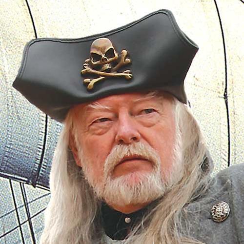 Pirate Skull & Crossbones Leather Hat - Picture 2 of 3
