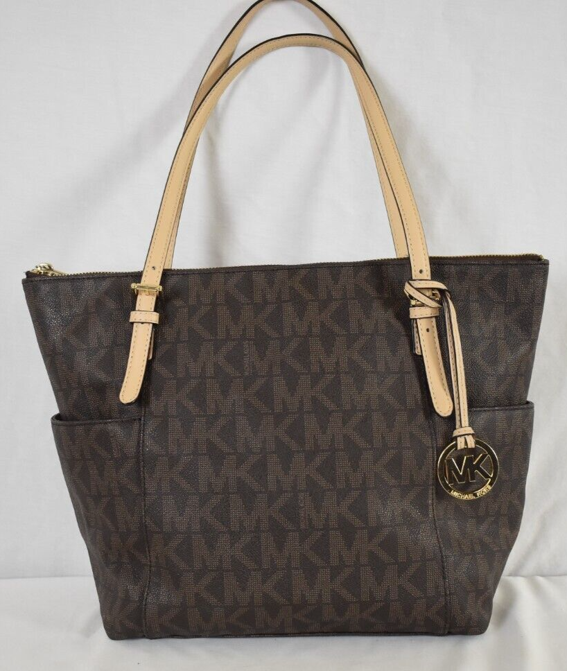 Pre Owned Michael Kors signature Jet Set East West Top Zip