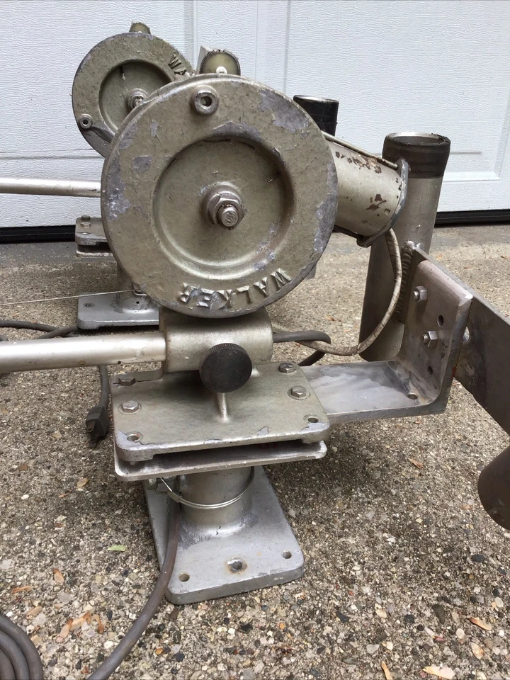 Lot of 2 Walker Electric Downrigger Old School Working Rod Holder Bases Counters - Image 2 of 4