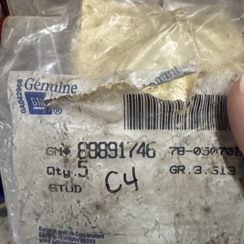 Perno original General Motors OE 88891746 Foto 3 de 3
