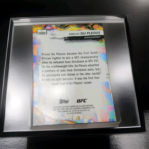 2024 Topps Finest UFC Dricus Du Plessis Red Shimmer 1 (Common) - Picture 2 of 2