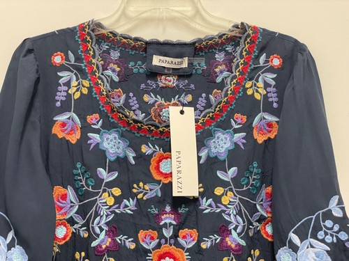 NWT PAPARAZZI TOP - Navy Viscose Boho Floral Embroidered 3/4 Sleeve Medium - Picture 2 of 8
