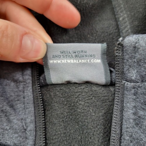 New Balance Jacket Womens Medium Quilted Fleece Black Hooded Zip Side Pockets - Picture 16 of 18