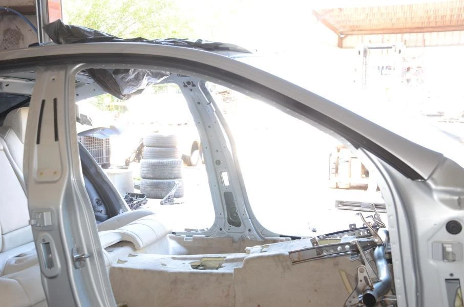 BMW 640I Gran Coupé 2013-2019 pasajero lado derecho basculante y poste corte Foto 2 de 4