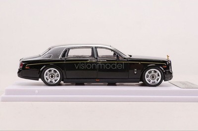 DCM 1/64 Scale Rolls-Royce Phantom VII Black/Silver Diecast