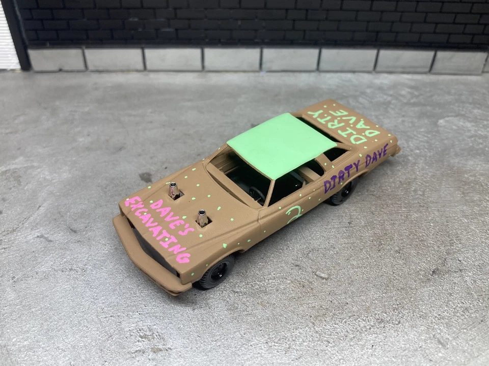 Coche derby de demolición Buick LeSabre impreso en 3D escala 1/64 para diorama fundido a presión Foto 2 de 4