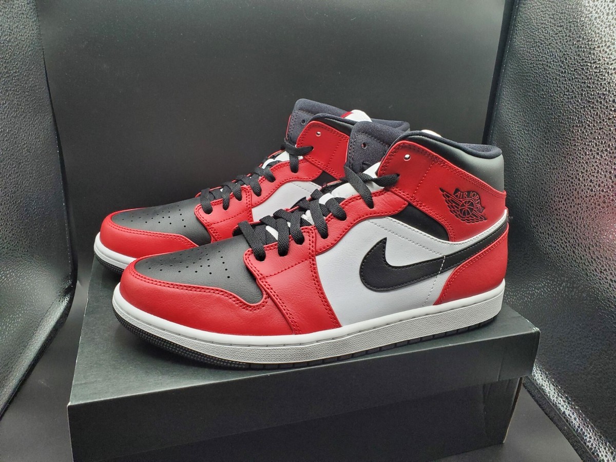 シューズ(男性用) NIKE Air Jordan 1 Chicago Air Jordan 1 'Chicago' (DZ5485-612) Release Date. Nike SNKRS