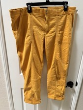 WHBM Pret-A-Pedi Crop Pants Women’s Size 14 Mustard Yellow Mid Rise Cuffed Roll