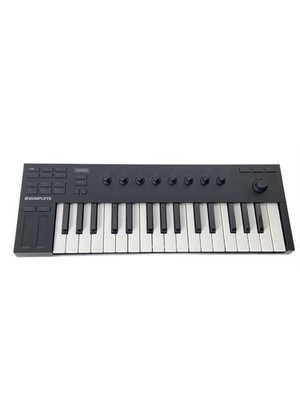 NATIVE INSTRUMENTS Synthesizer komplete m32 Used