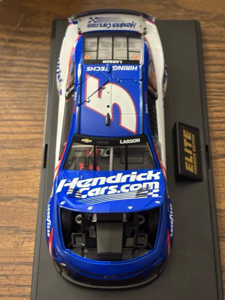 2024 Kyle Larson #5 HendrickCars Chevrolet Camaro ZL1 1/24 RCCA Elite Premier - Image 3 of 4
