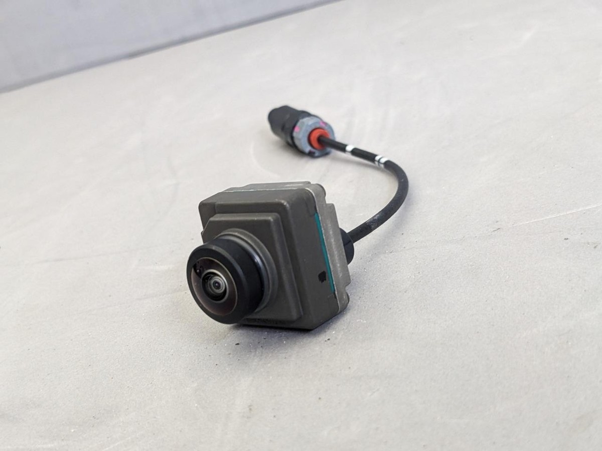 純正 フロントカメラ　Surround View 新品 Genuine OEM 2025 Chevy Equinox Rear Liftgate Surround View Camera