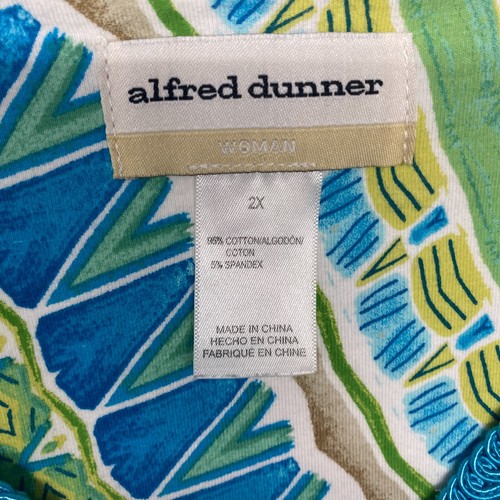 Alfred Dunner Top Womens 2X Blue Green Crochet V Neck Geometric Pullover Tee - Picture 3 of 7