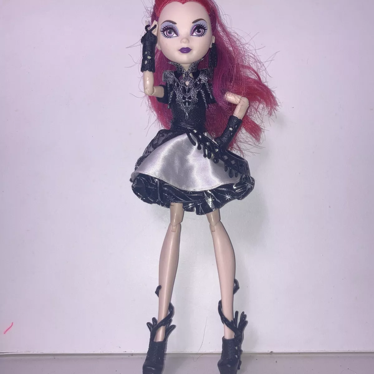 Ever After High Dragon Games Teenage Evil Queen Doll 