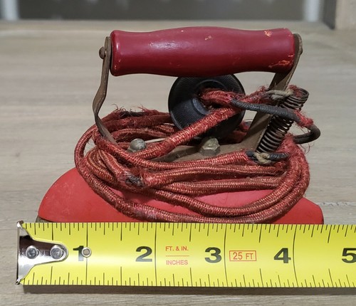 Vintage Electric Childs Toy Iron w/Wood Handle - Picture 4 of 4