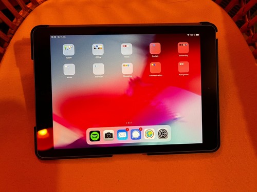 iPad Air 2 MD785FD/B Spacegrau 2014 16 GB Speicher WIFI Modell - Bild 2 von 8