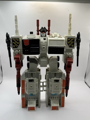 Vintage 1986 Transformers G1 Metroplex Autobot w/ Scamper Slammer Accessories