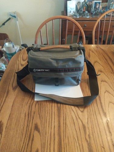 Tamrac Model 604 Lens Bridge Camera Bag 1985 Suede Handle Nylon Shoulder Strap