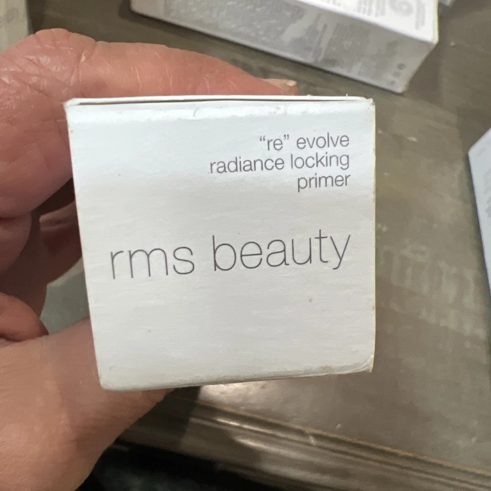 RMS Beauty ReEvolve Radiance Locking Primer  30 ml / 1.01 oz New in Box - Image 3 of 4