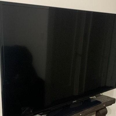 Samsung LED TV Black HDMI USB LAN Component Digital Audio Out Inputs