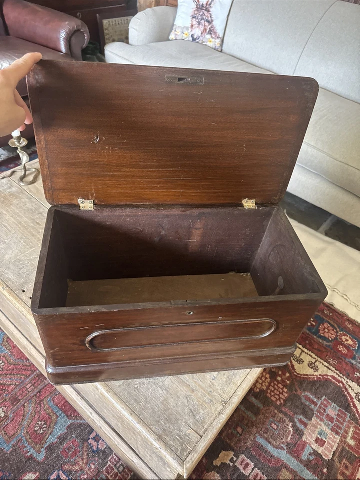 Antigua caja de madera vintage cofre tesoro baúl almacenamiento estilo Art Deco manta Foto 4 de 4