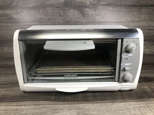 Black & Decker Toaster-R-Oven/Broiler Spacemaker TRO1000 TY2 Tested And Working
