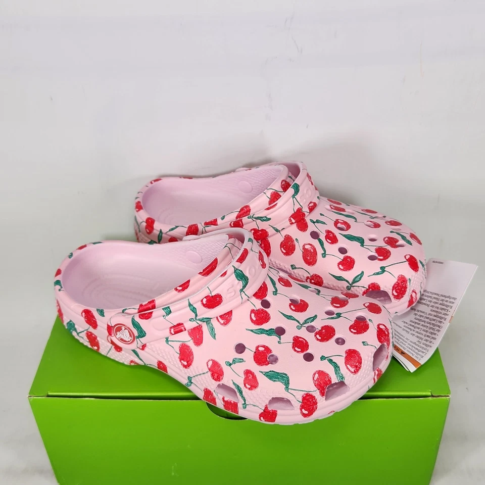 Классические сабо из свежих фруктов Crocs для больших детей размер 3 — вишня/розовое молоко - Изображение 2 из 4
