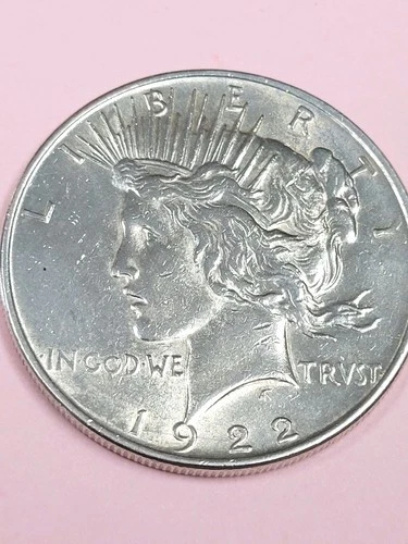 90% Silver 1922 Peace Dollar Au/Bu Mint Luster, Good Eye Appeal, Believed UNC.