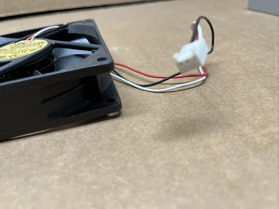 Adda DC12V 0.25A 92mm x 92mm x 25mm Fan 3Pin Brushless AD0912HS-A76GL 326704-001 - Image 2 of 4