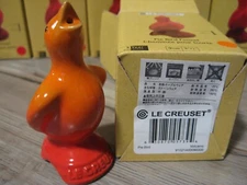Le Creuset (Japan Color) 3 1/2" Pie Bird Baking Funnel - Volcanic Flame Orange