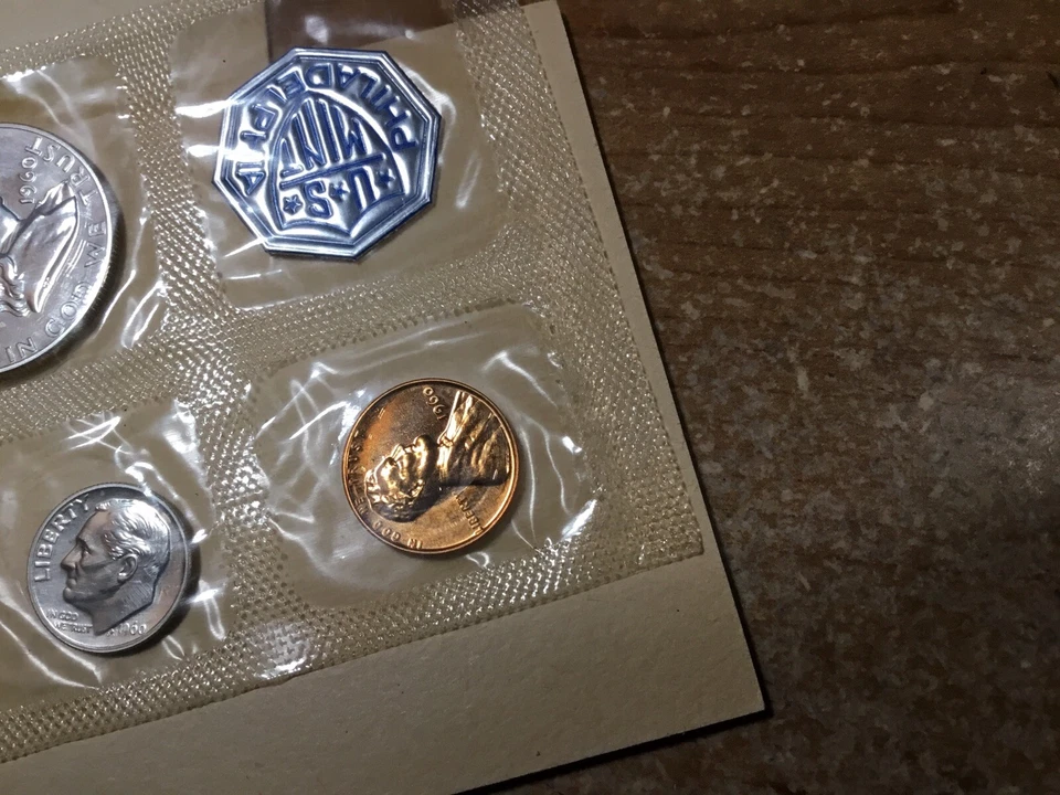 1960 US Mint Proof Set with Small Date Original Packaging 081622 123ak - Image 4 of 4