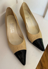 Vintage 1990s Salvatore Ferragamo Black Camel Leather Kitten Heel Pumps 8B w/Box