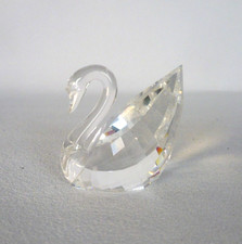 Swarovski Crystal Swan.  New Members Piece. 3.5cm tall. Great Condition 