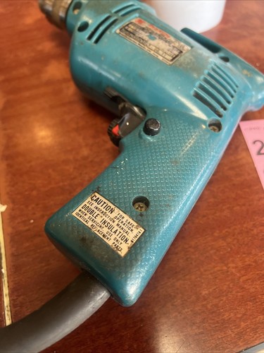 Makita Drill 10mm DP3720 Variable Speed Corded Drill - Picture 10 of 15