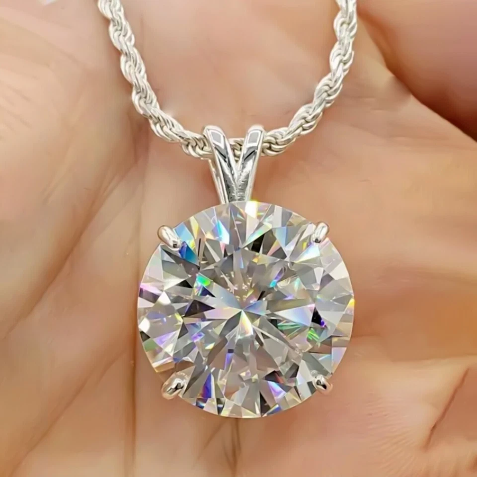 Colgante solitario de diamantes blancos de 10 quilates certificado en joyería de plata de ley 925 Foto 4 de 4