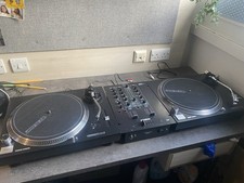 Reloop RP-2000MK2 Quartz-Driven DJ Turntable Direct Drive 2-Pack & Reloop RMX22i