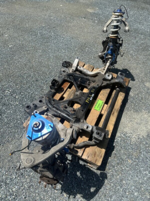 11 Nissan GTR R35 OEM VR38 OEM Vorne Aufhängung Knuckles Querträger 09-16 68K
