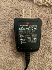 Tomtom AK Tech A10P1-05MP AC Power Adapter 4D00.008 100-240V 0.3A 47-63Hz 5V 2A